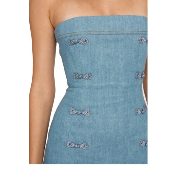 Lara Dress in Light Denim
SAU LEE Blue Strapless Mini Dress - Picture 4 of 9